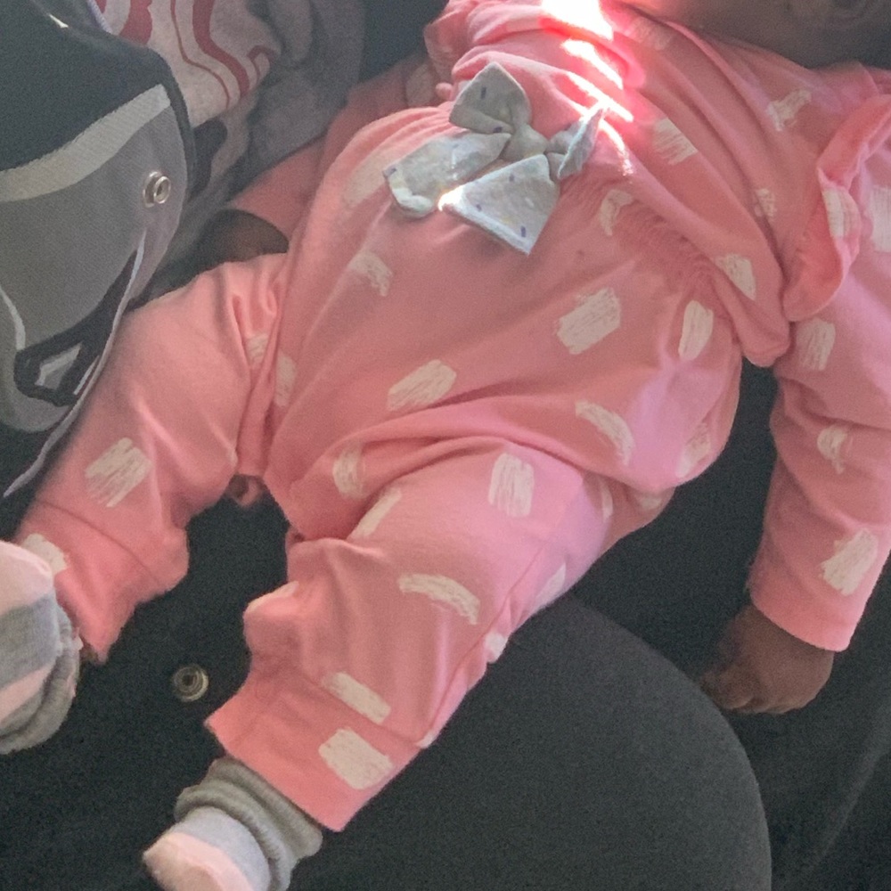 Pink body fit bow